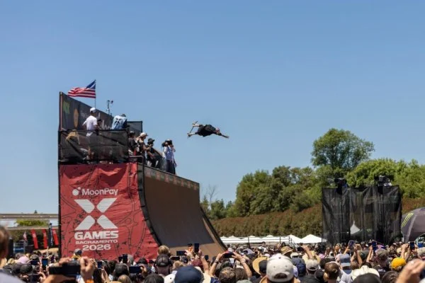 skateboard competition arena